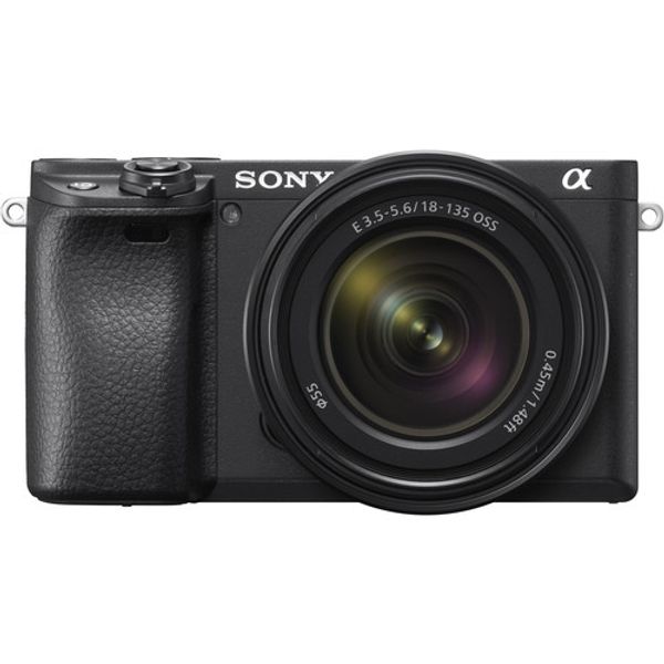 Hovedbilde Sony A6400 + 18-135mm f/3.5-5.6 